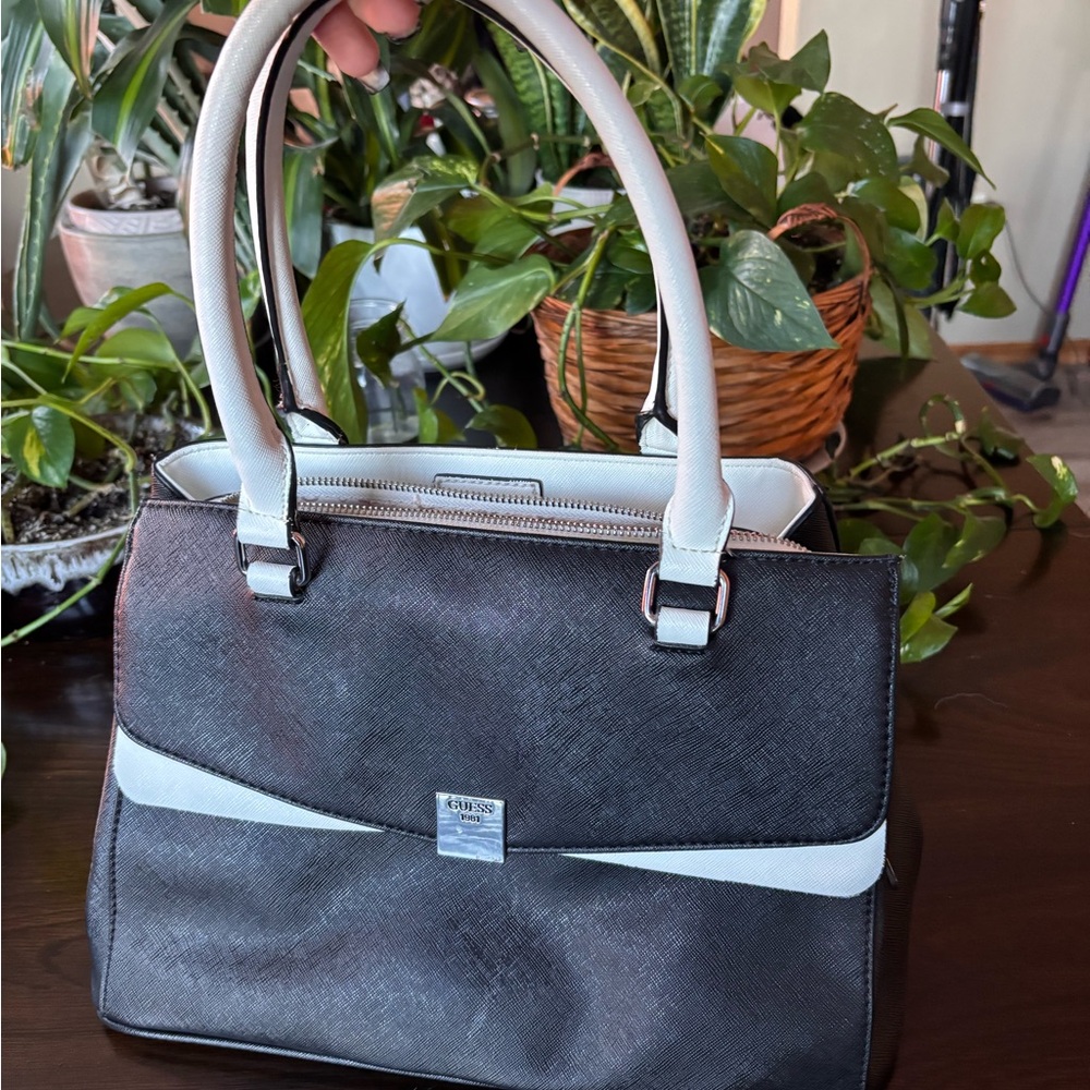 Guess Two-Tone Black and White Purse